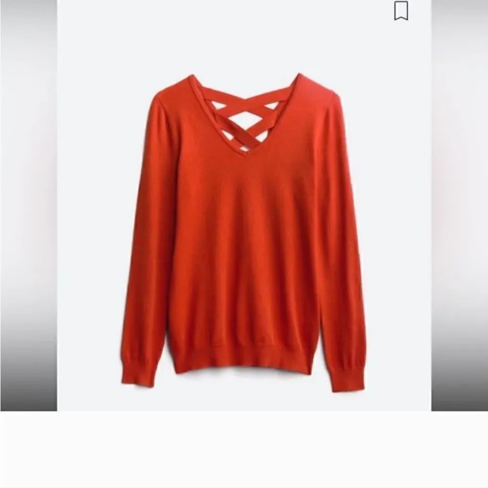 NWOT Love Ellie Mia Back Detail Sweater